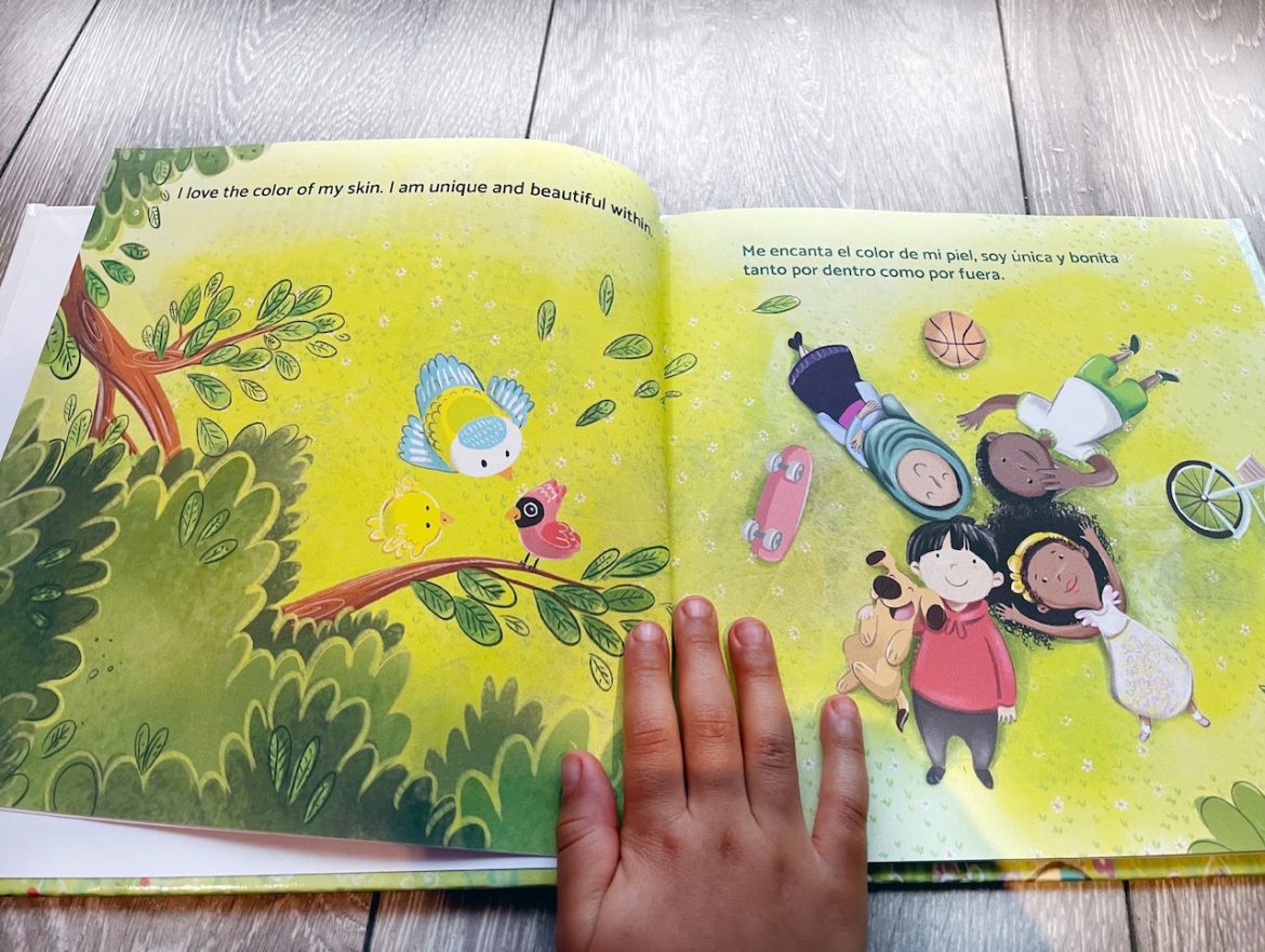 bilingual kids books, bilingual books, bilingual education, bilingual family, bilingual families, multilingual family, mixed family, bilingual books for kids, diverse books, spanish books, libros para niños, libros en español